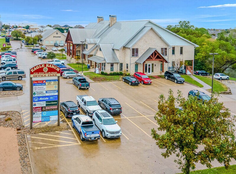 More Photos Of 8101 Boat Club Rd, Fort Worth Office For Lease