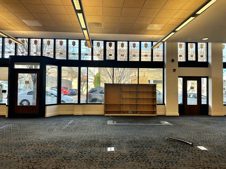 More Photos Of 2300-2314 NW Thurman St, Portland Freestanding For Lease