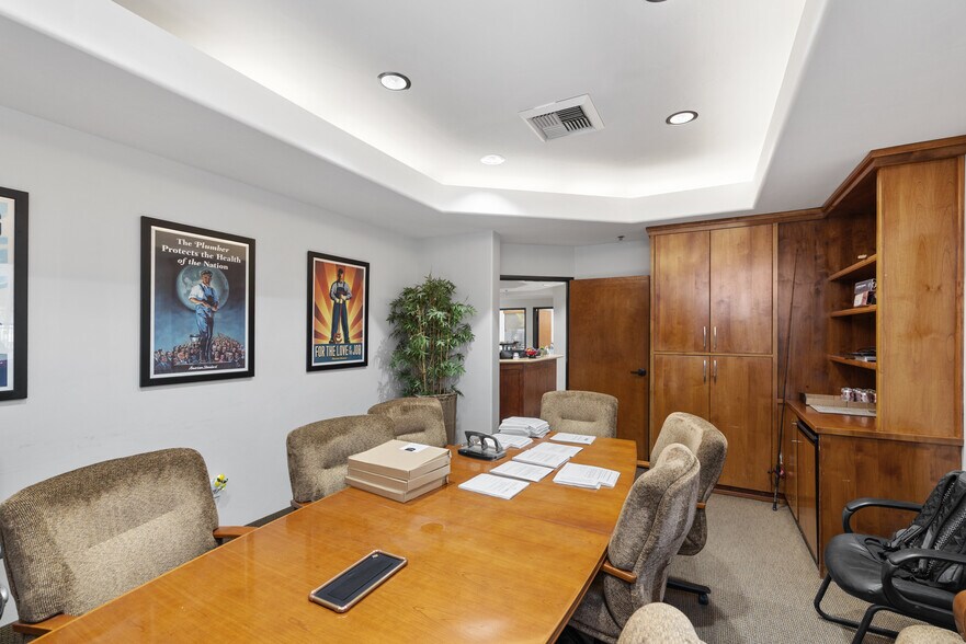 More Photos Of 9902 Channel Rd, Lakeside Light Manufacturing For Lease