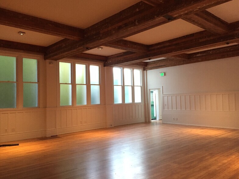 More Photos Of 449 14th St, San Francisco Schools For Lease