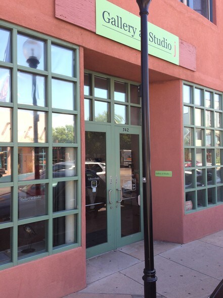 More Photos Of 742-748 Santa Fe Dr, Denver Storefront Retail Office For Lease