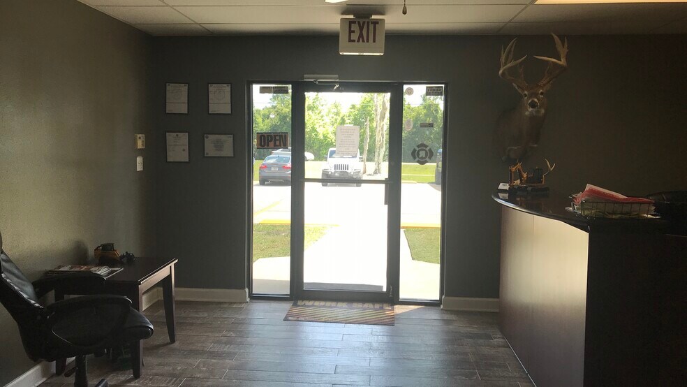 More Photos Of 1101 E Broadway St, Oviedo Office For Lease