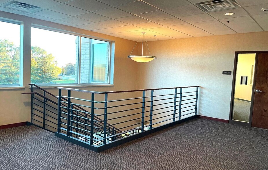 More Photos Of 5650 N Green Bay Ave, Glendale Medical For Lease