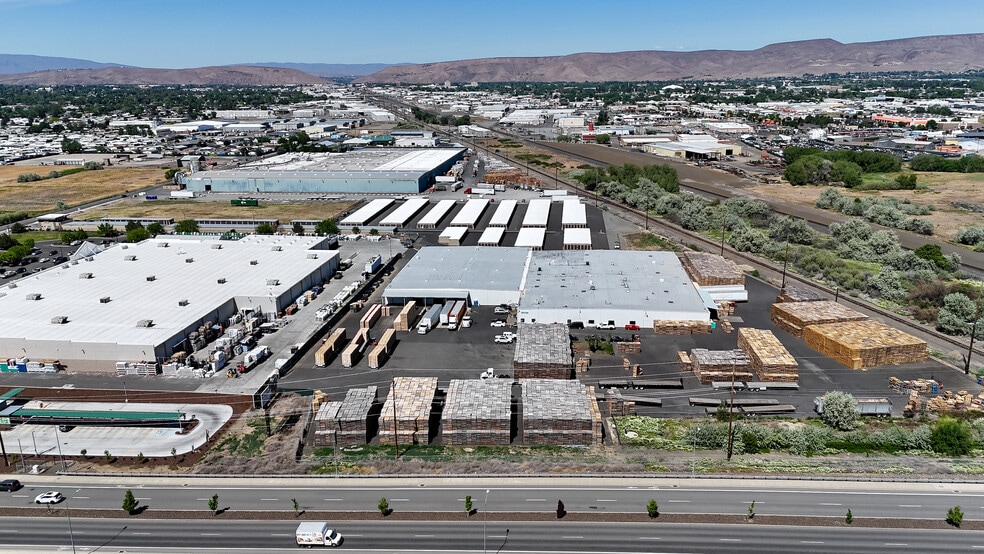 More Photos Of 2255 Longfibre Rd, Yakima Warehouse For Lease