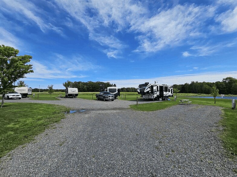 More Photos Of 5591 County A hwy, Arpin Trailer Camper Park For Sale