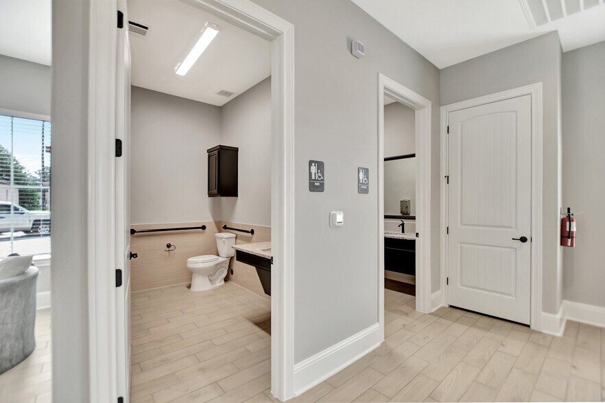 More Photos Of 31360 Nichols Sawmill Rd, Magnolia Medical For Lease