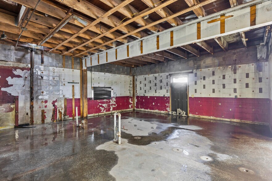 More Photos Of 101 Hi Lane Dr, Richmond Warehouse For Lease