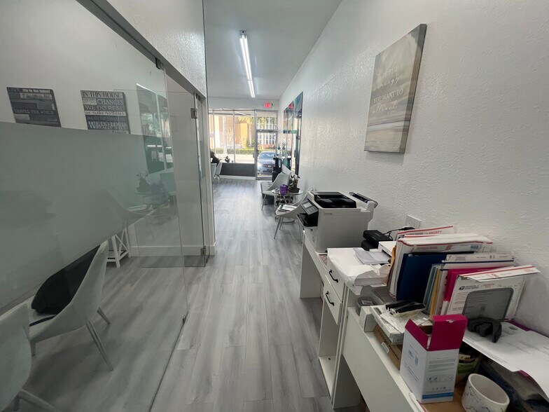 More Photos Of 4751-4799 Palm Ave, Hialeah Storefront Retail Office For Lease