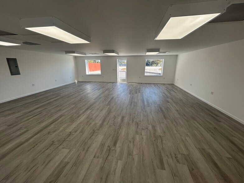 More Photos Of 17A, Moncks Corner General Retail For Sale