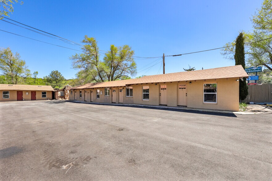 More Photos Of 805 White Spar Rd, Prescott Hospitality For Sale
