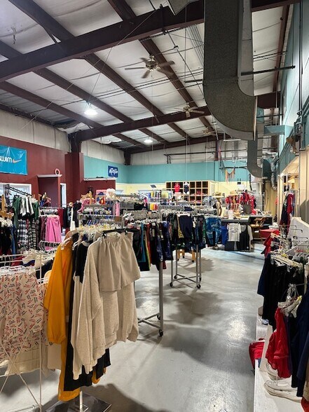 More Photos Of 16 Beaver Brook Rd, Danbury Warehouse For Lease