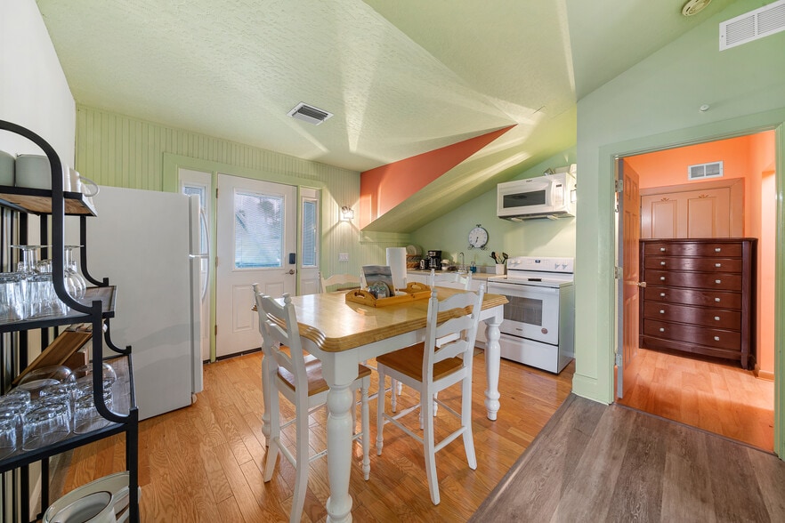 More Photos Of 973 N Harbor City Blvd, Melbourne Specialty For Sale