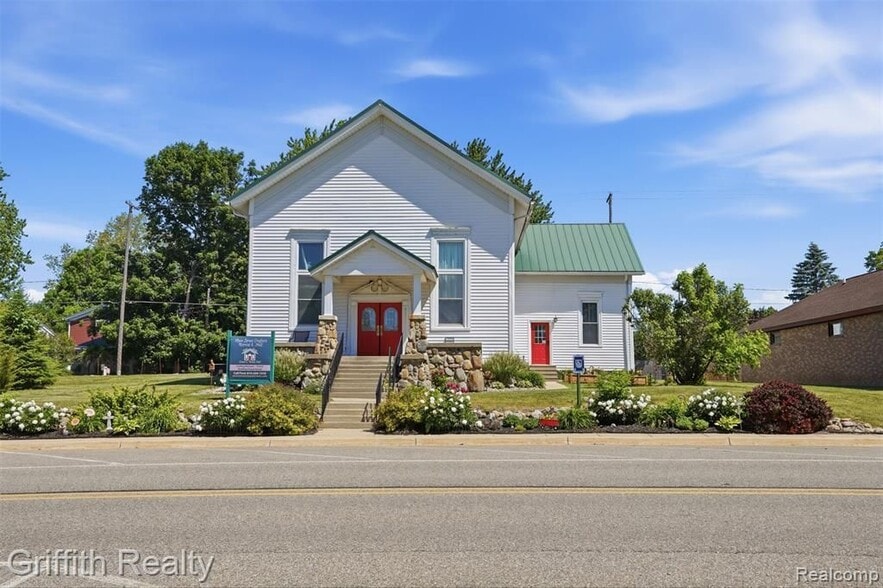 Primary Photo Of 131 E Main St, Vernon Religious Facility For Sale