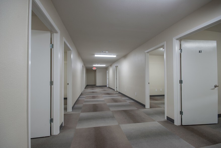 More Photos Of 1106 College St, Bastrop Medical For Lease