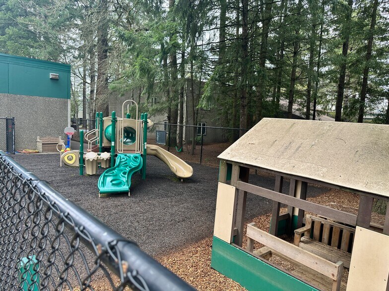 More Photos Of 7090 SW Fir St, Portland Schools For Lease