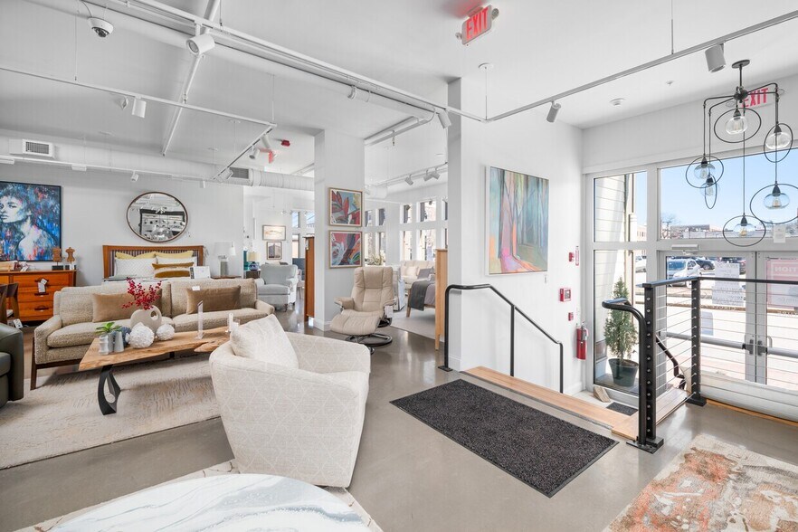 More Photos Of 40 Bridge St, Portsmouth Storefront Retail Residential For Sale