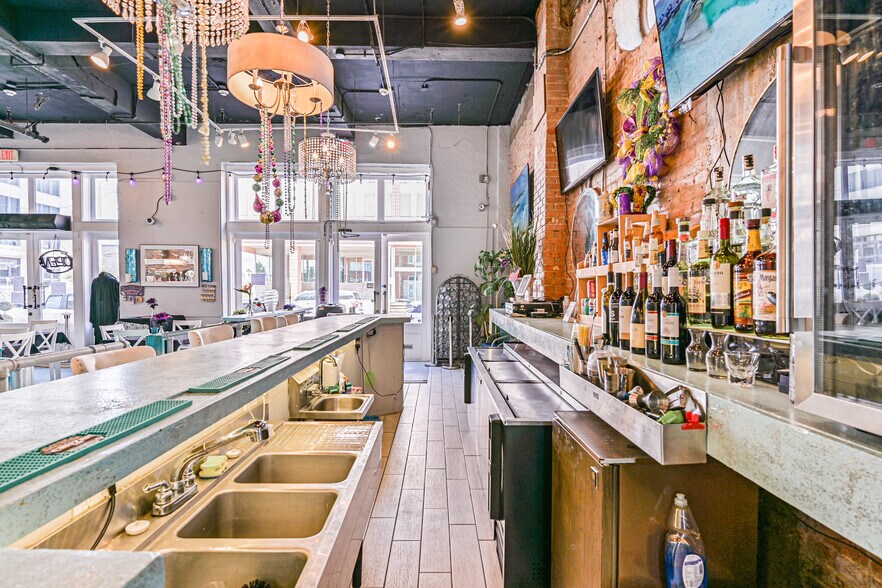 More Photos Of 2425 Strand St, Galveston Restaurant For Sale