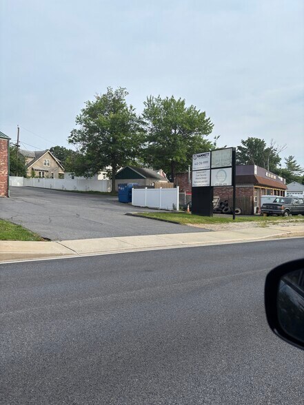 More Photos Of 9309 Belair Rd, Nottingham Office For Lease