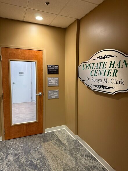 More Photos Of 1650 Skylyn Dr, Spartanburg Medical For Lease