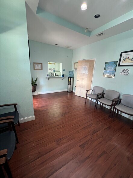 More Photos Of 1101-1115 N Parrott Ave, Okeechobee Medical For Lease