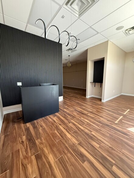 More Photos Of 140 Montecillo Blvd, El Paso Storefront Retail Office For Lease