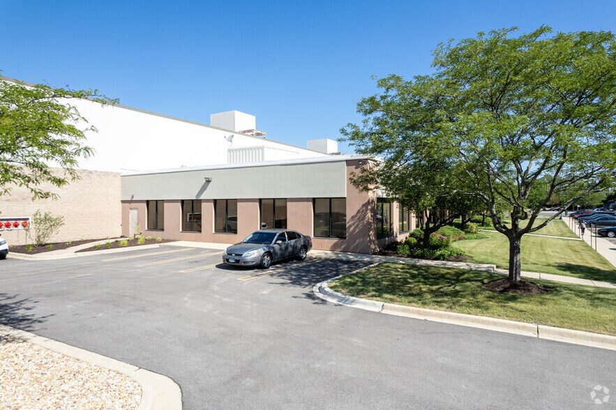 More Photos Of 250 S Gary Ave, Carol Stream Distribution For Sale