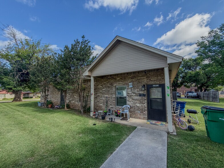 More Photos Of 1101 Cates St, Bridgeport Multifamily For Sale
