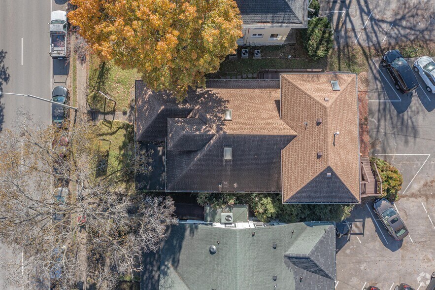 More Photos Of 1105 17th Ave S, Nashville Office For Lease