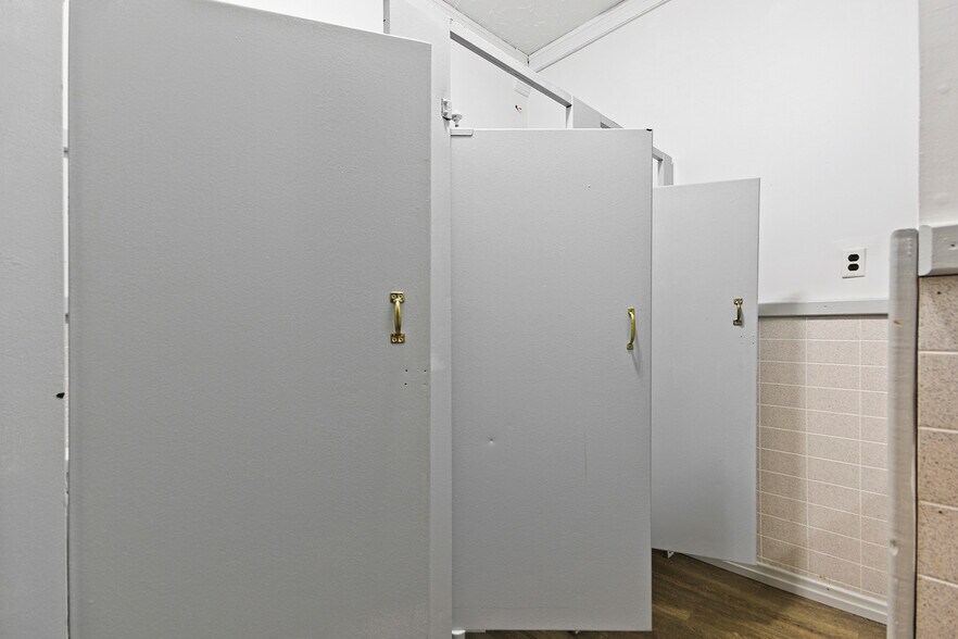 More Photos Of 105 Coal st, Mexico Specialty For Sale