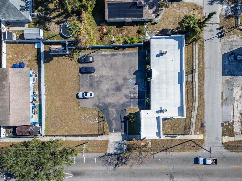 More Photos Of 3411 N 29th St, Tampa Office For Sale