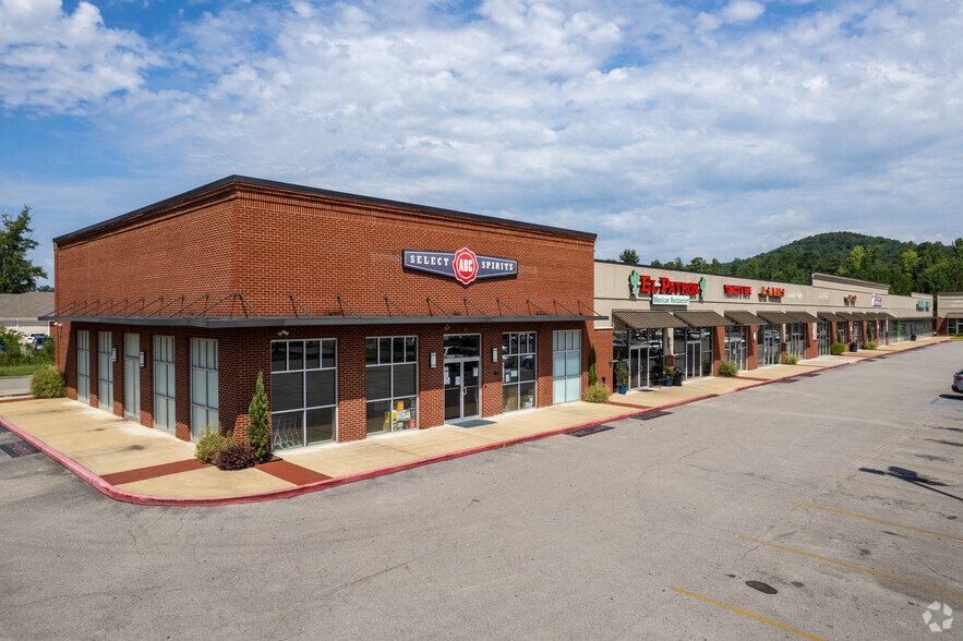 More Photos Of 300 Springville Station Blvd, Springville Freestanding For Lease