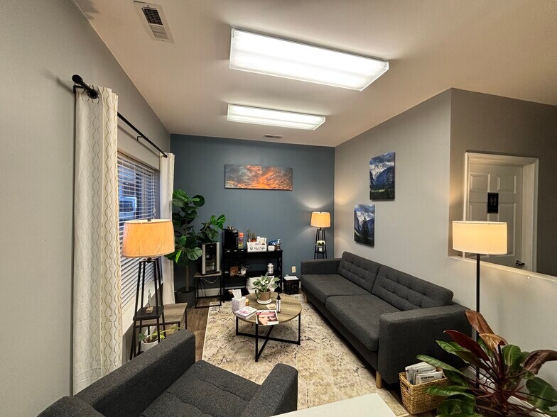 More Photos Of 646-662 Prosperity Way, Chesapeake Flex For Lease