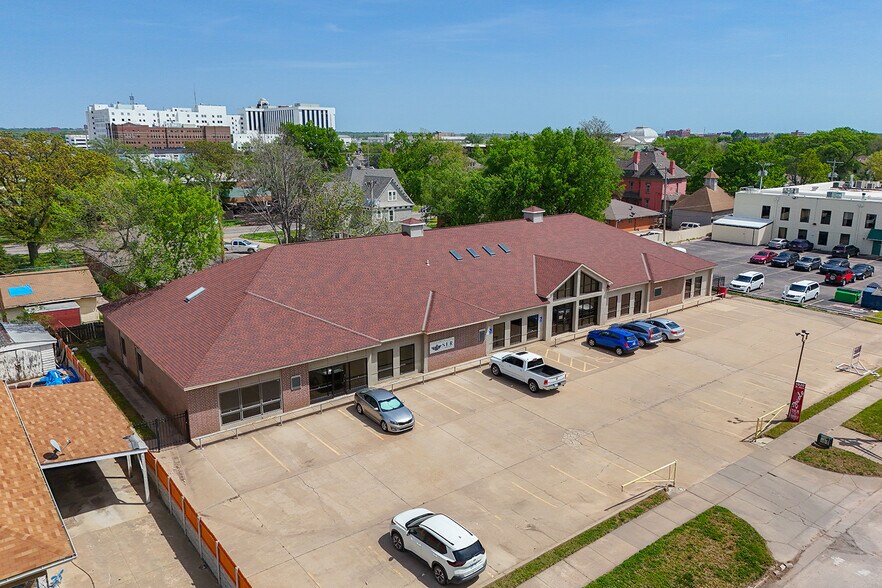 More Photos Of 1020 N Main St, Wichita Medical For Sale