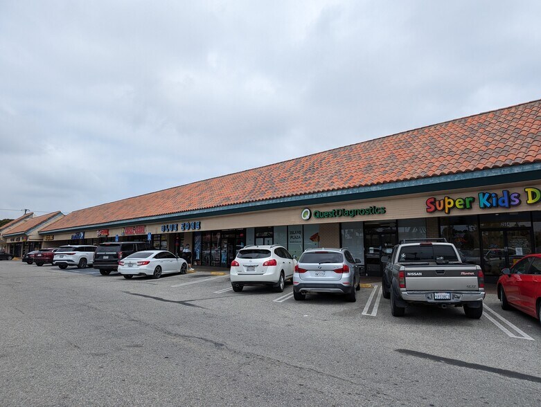 More Photos Of 2500-2818 Saviers Rd, Oxnard Unknown For Lease