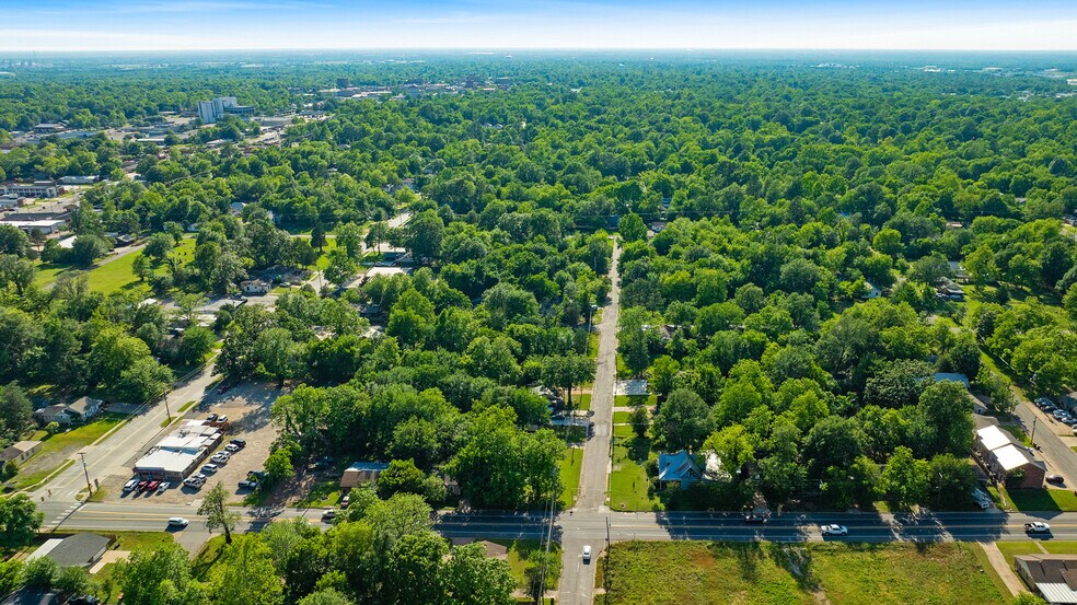 More Photos Of 1975 E Cherry St, Paris Land For Sale
