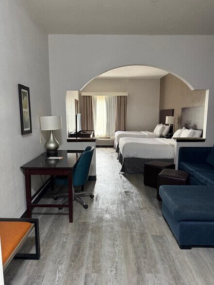 More Photos Of 2621 N Columbia St, Milledgeville Hotel For Sale