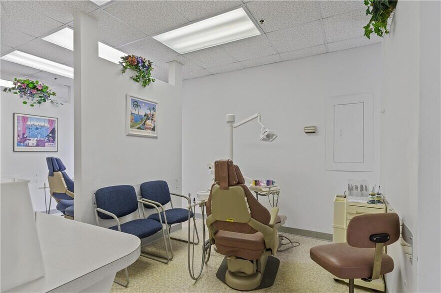 More Photos Of 1637 Mineral Spring Ave, North Providence Medical For Lease