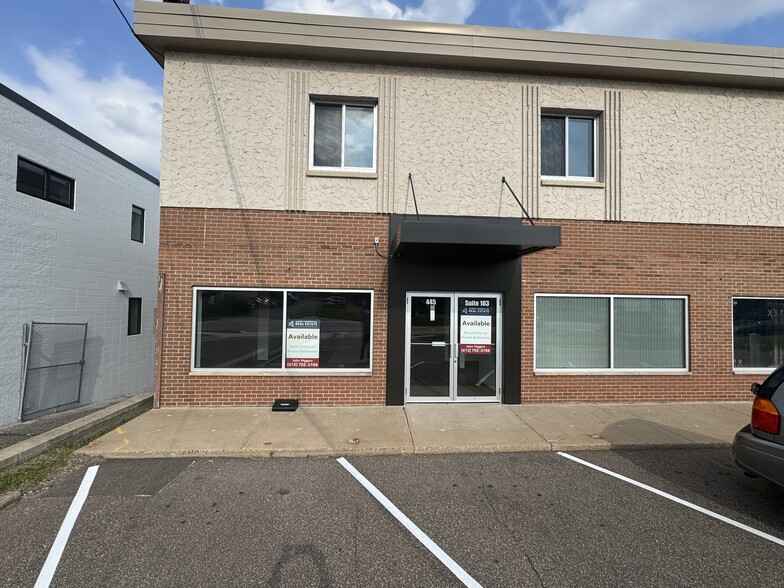 More Photos Of 441-445 NW Old Highway 8, New Brighton Storefront Retail Office For Lease