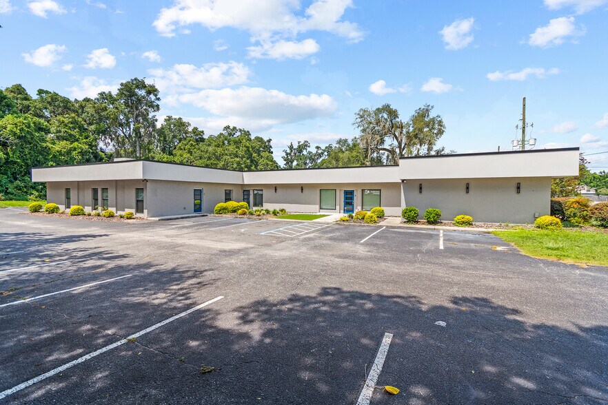 More Photos Of 2720 NW 6th St, Gainesville Medical For Lease