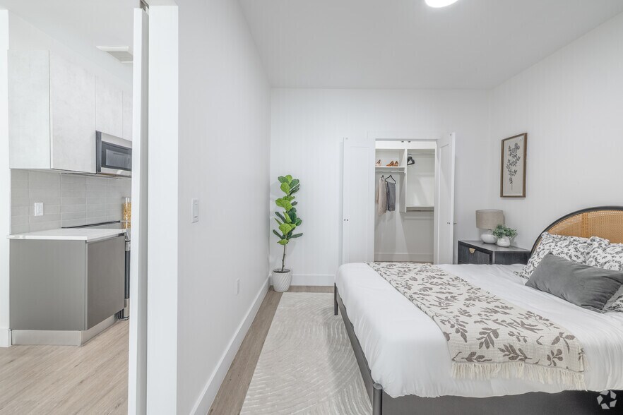 More Photos Of 475 Main St, Orange Apartments For Lease