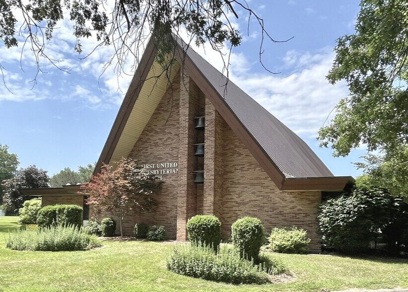 More Photos Of 1717 Highwood Ave, Pekin Land For Sale