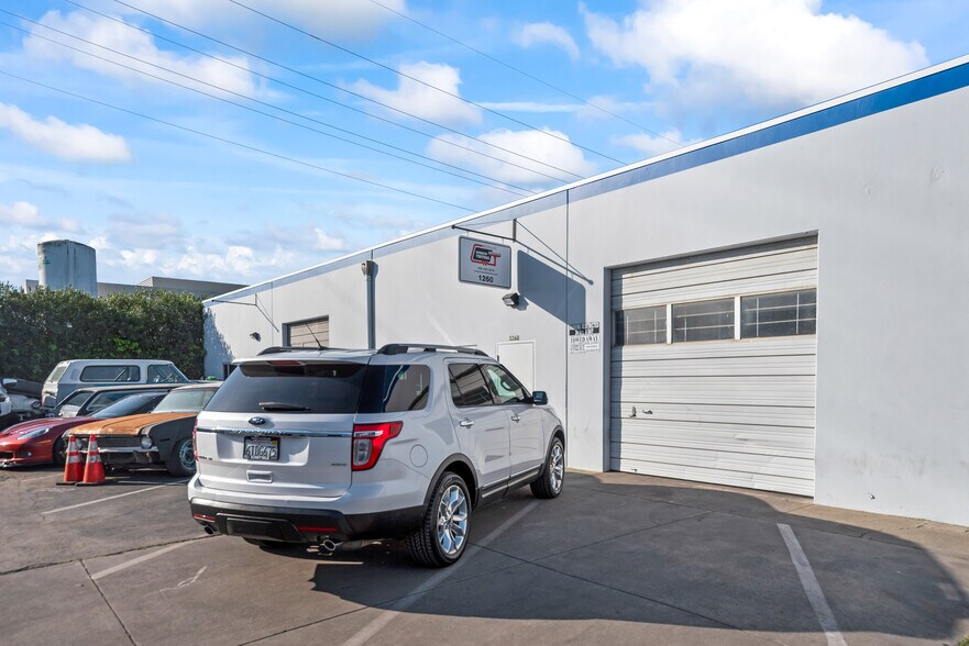 More Photos Of 1250 Norman Ave, Santa Clara Service For Sale