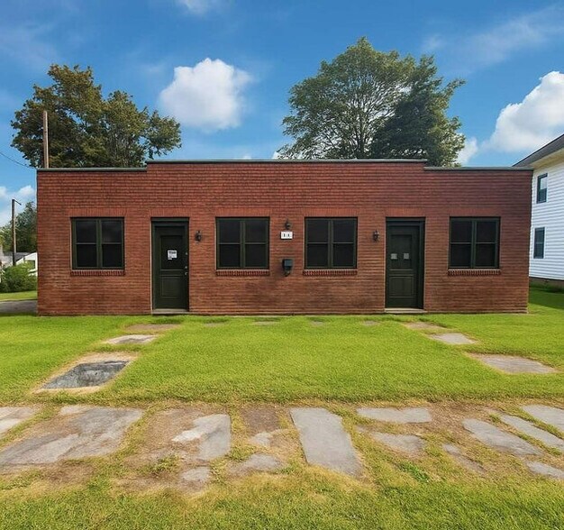 Primary Photo Of 118 Grand St, Kingston Freestanding For Sale