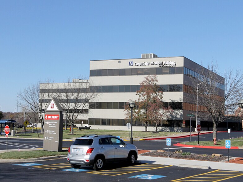 More Photos Of 1010 Carondelet Dr, Kansas City Medical For Lease