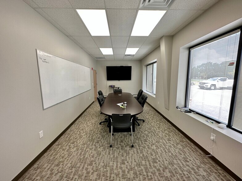 More Photos Of 801 Garmon Park Ct, Loganville Office For Lease