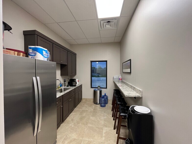 More Photos Of 4725 College Park, San Antonio Office For Lease