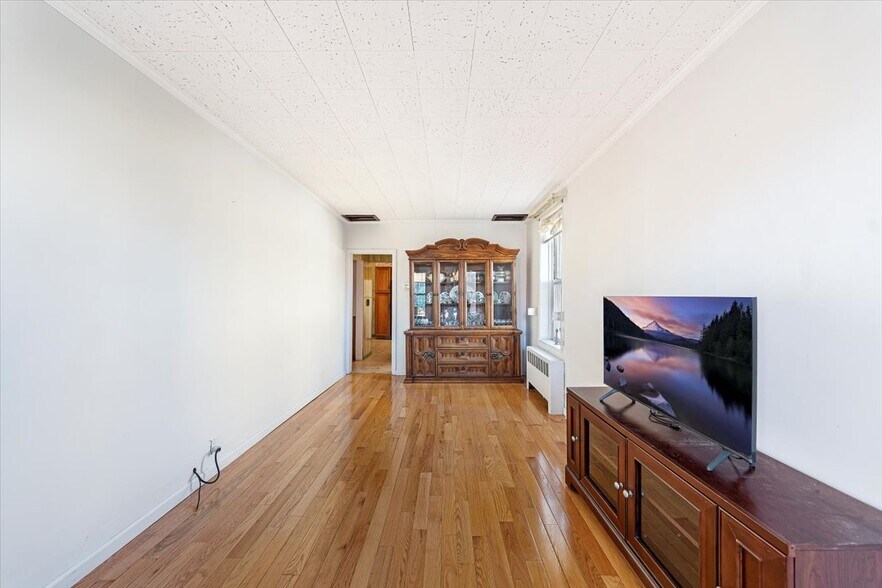 More Photos Of 30 College Pl, Yonkers Multifamily For Sale