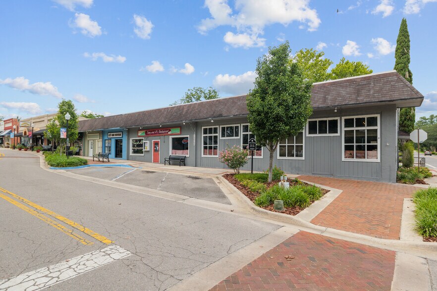 More Photos Of 14960 Main St, Alachua Restaurant For Lease