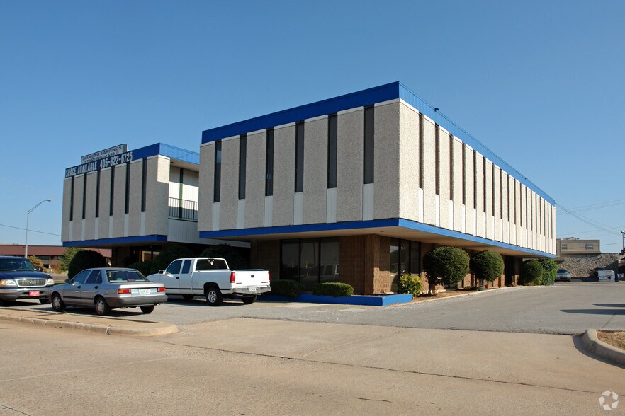 Primary Photo Of 5770 NW Expressway St, Oklahoma City Office For Lease