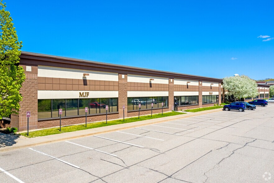 Primary Photo Of 111 N Cheshire Ln, Minnetonka Light Manufacturing For Lease